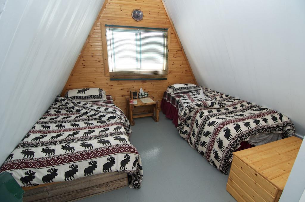 Yellow Dog Lodge, Inc. Yellowknife Room photo
